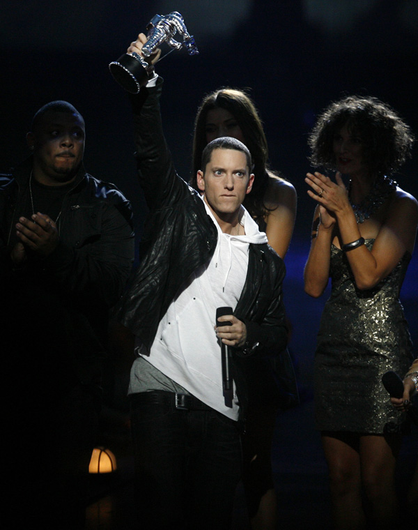 Rapper Eminem accepts the "Best Hip Hop Video" award during the 2009 MTV Video Music Awards.